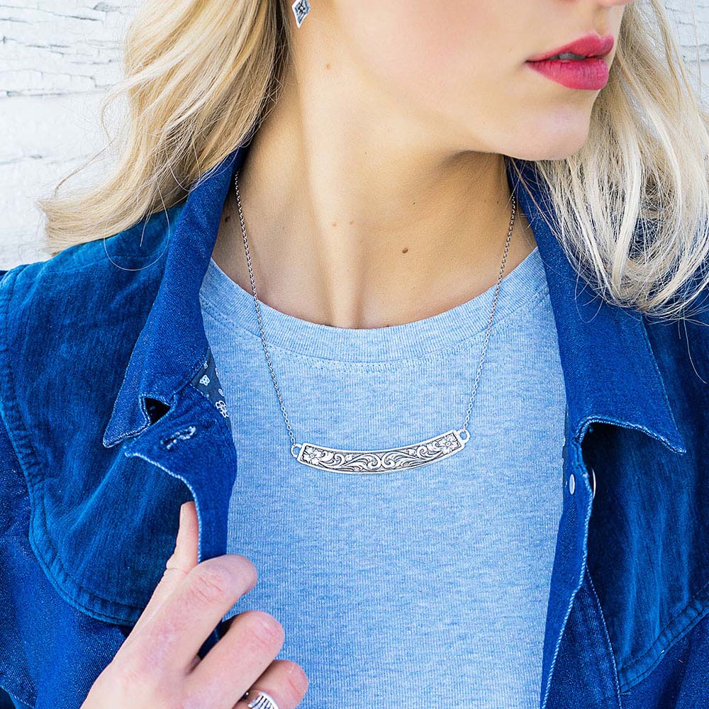 Antiqued Wildflower Bar Necklace