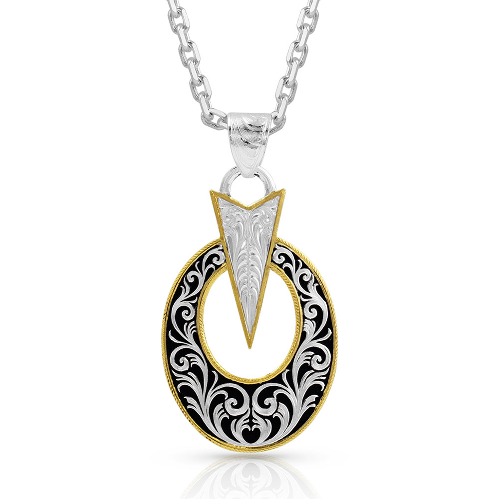 Striking Oval Necklace