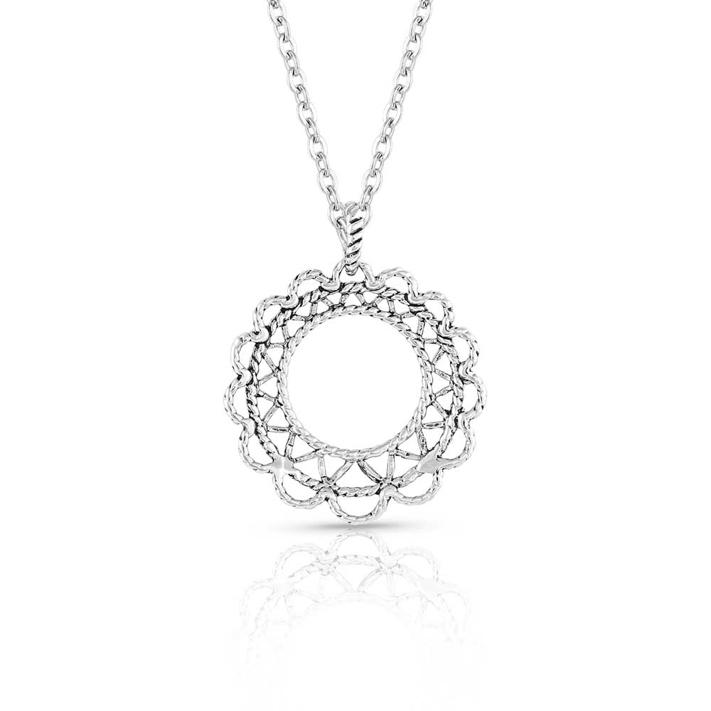 Western Lace Circle Necklace